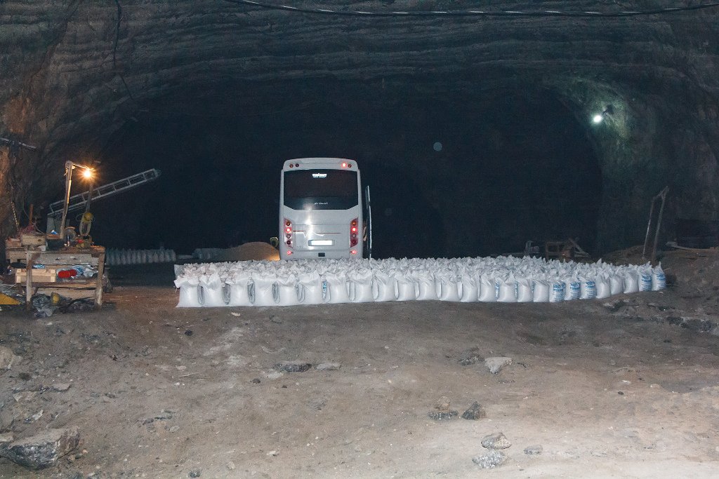 06-Salt mine in Tuzluca.jpg